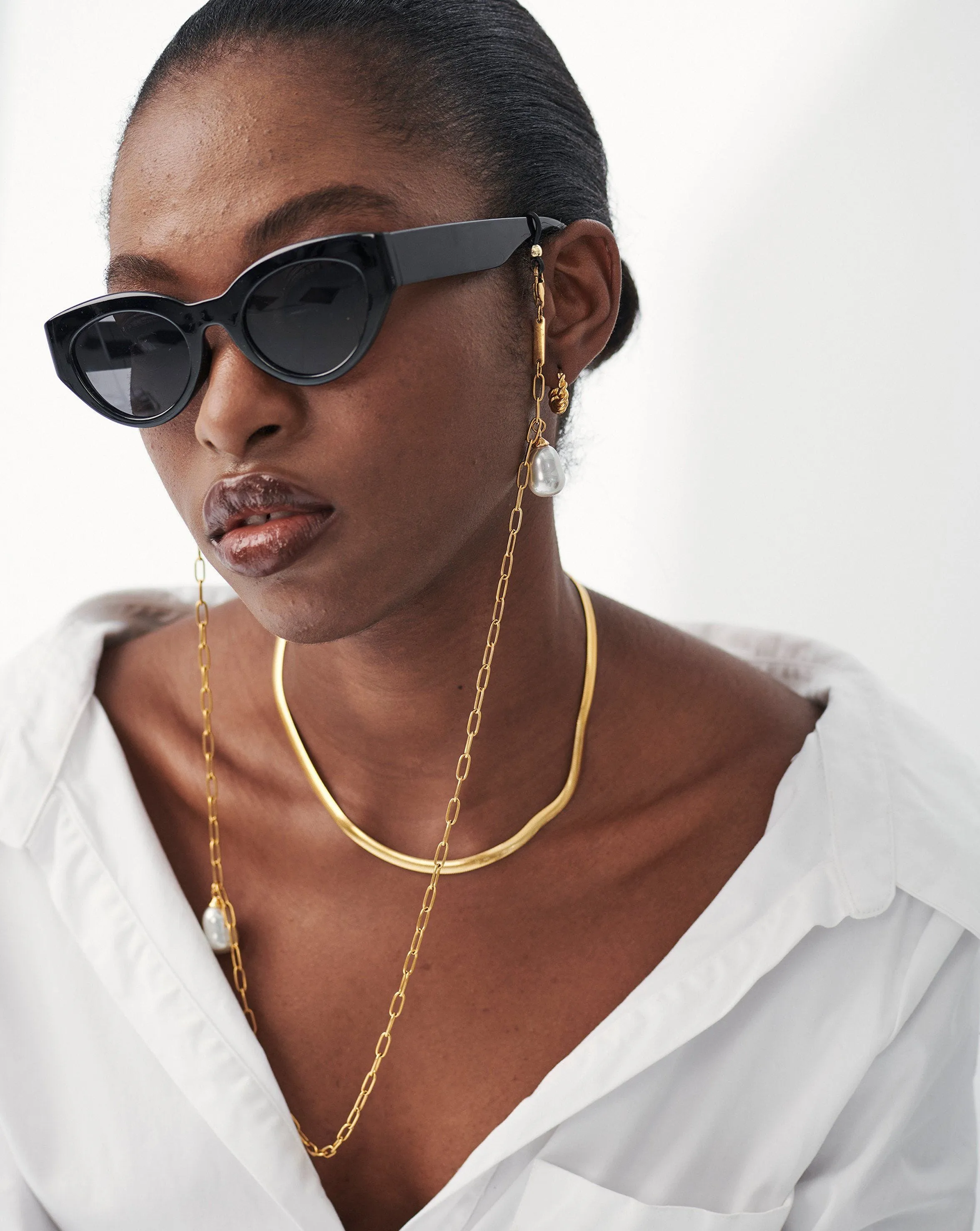 Baroque Pearl Charm Eyewear Chain | 18ct Gold Plated/Pearl