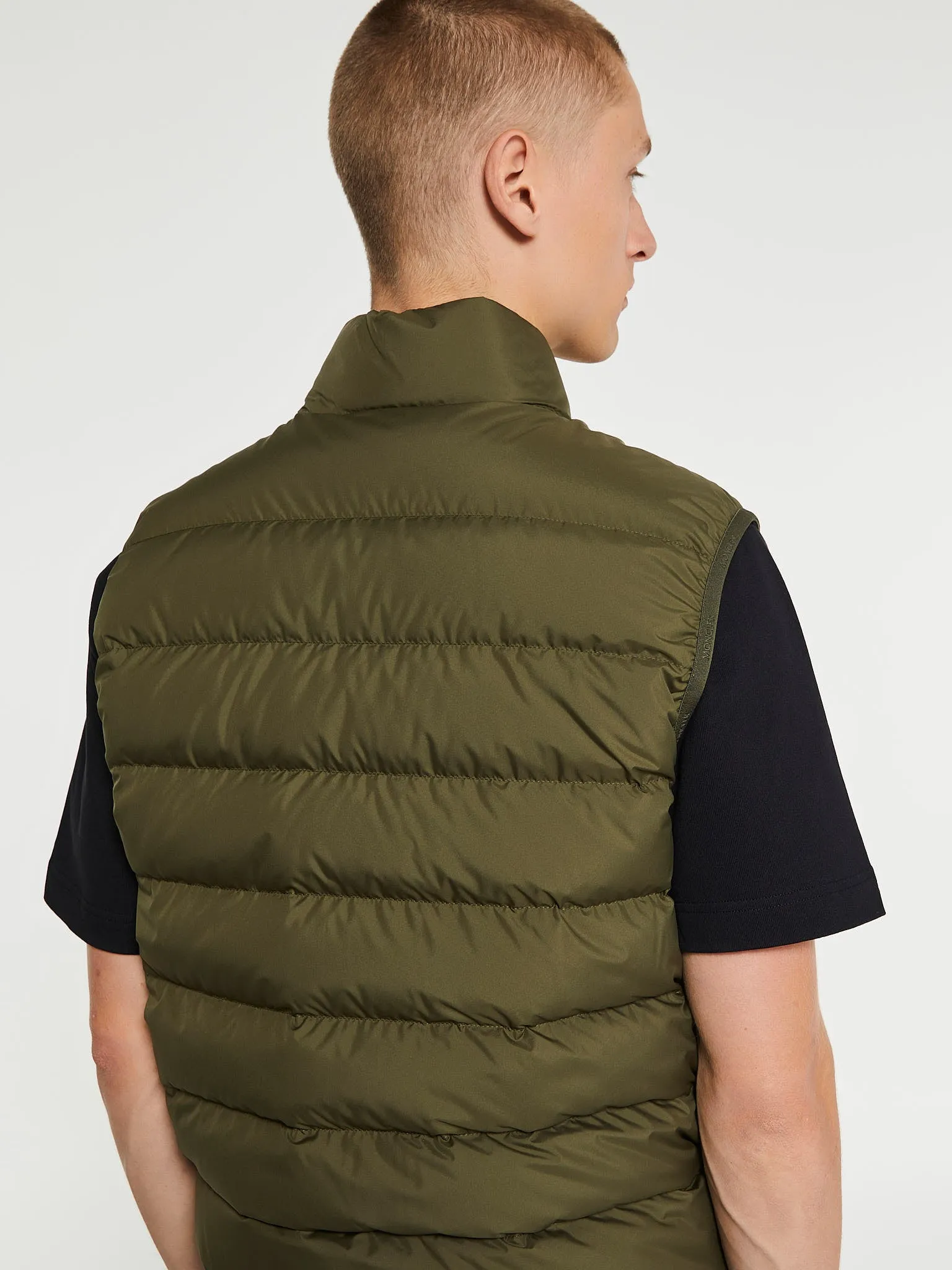 Contrin Vest in Olive Green
