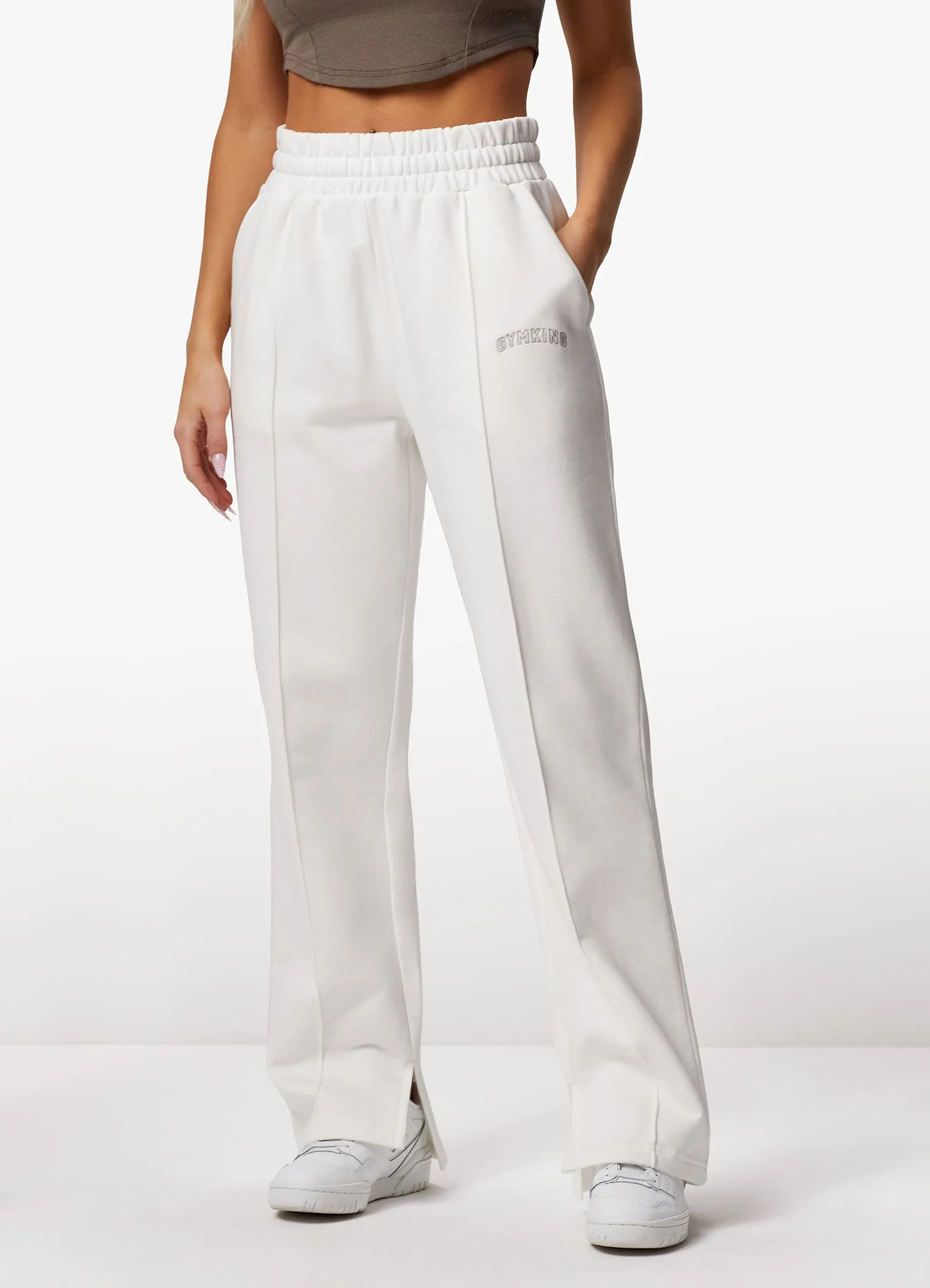 Gym King Refresh Crop Crew & Jogger - Cream
