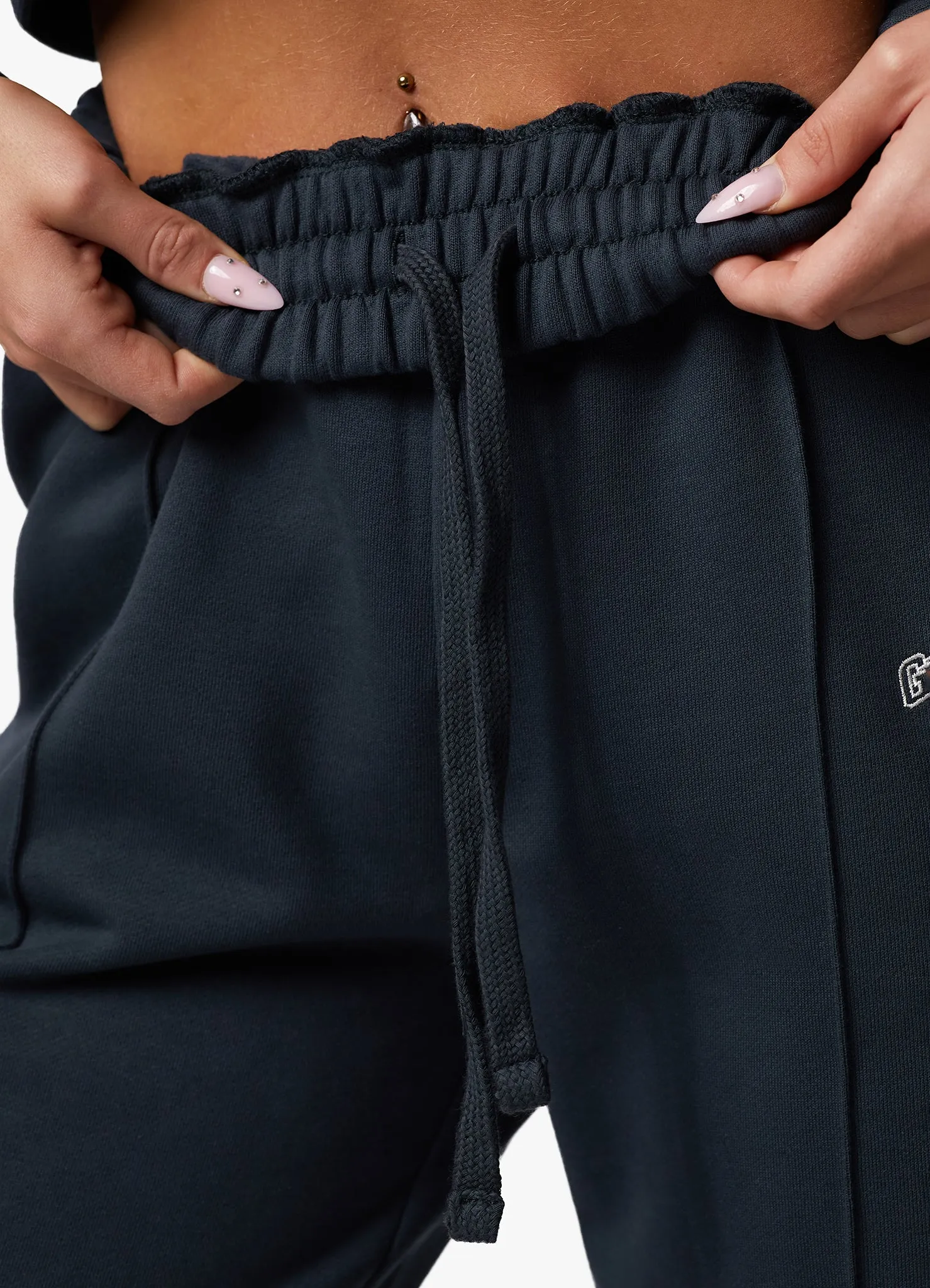 Gym King Refresh Crop Crew & Jogger - Deep Slate Blue