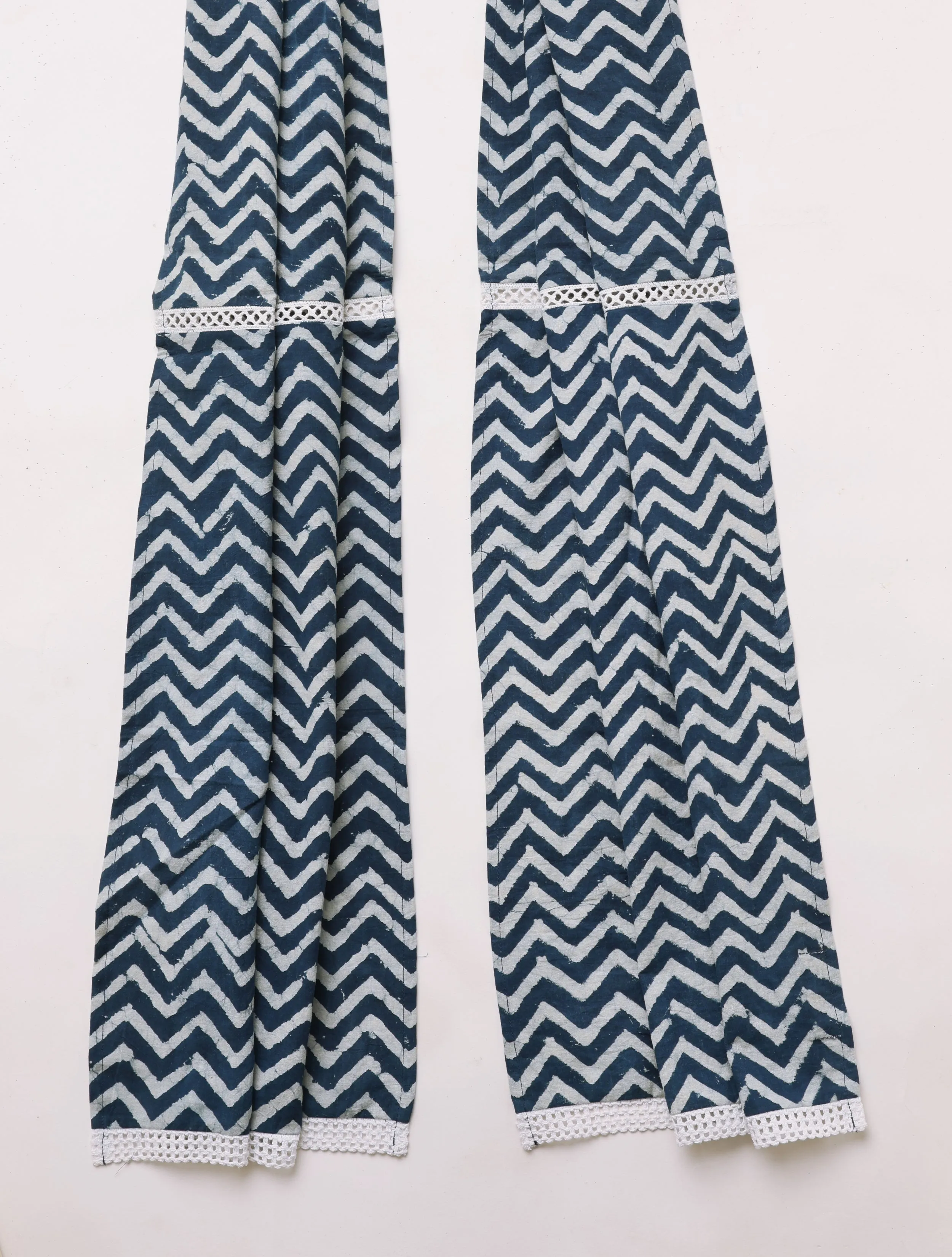 Indigo Zig-Zag Print Cotton Stole