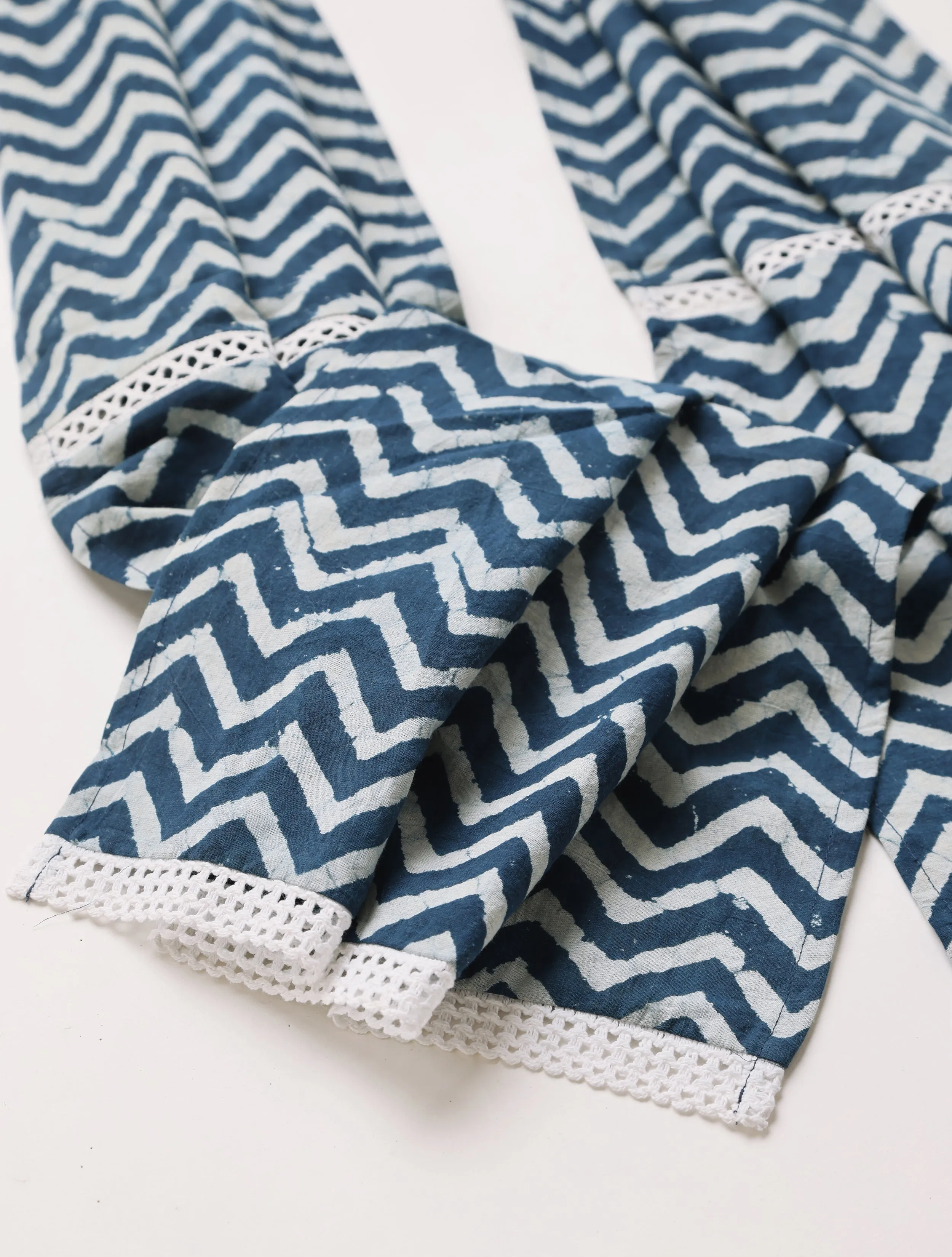 Indigo Zig-Zag Print Cotton Stole