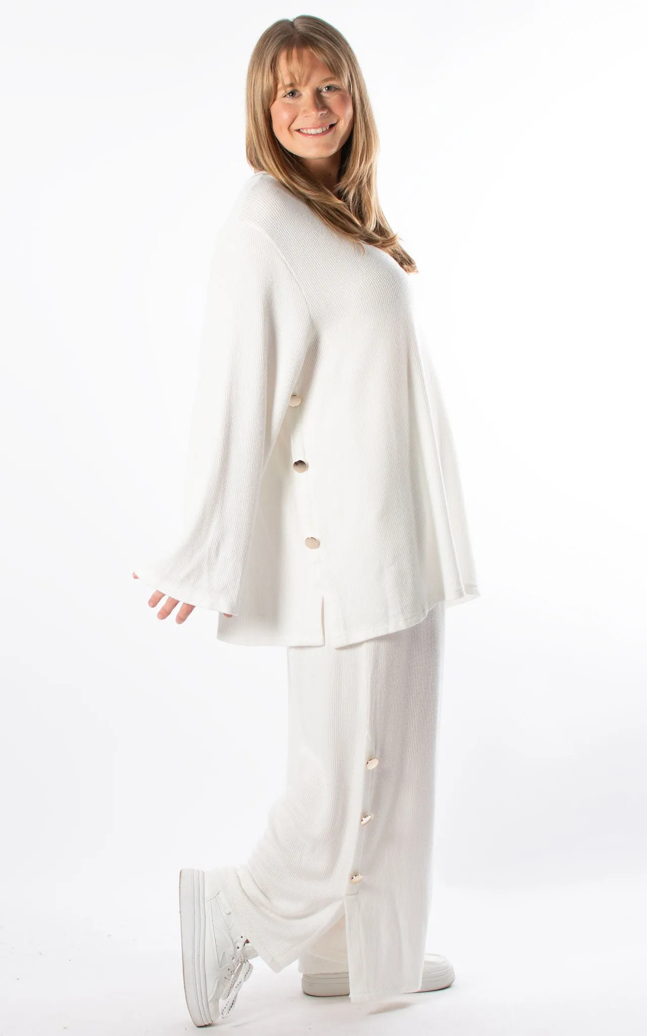Side Button Lounge Set | Winter White