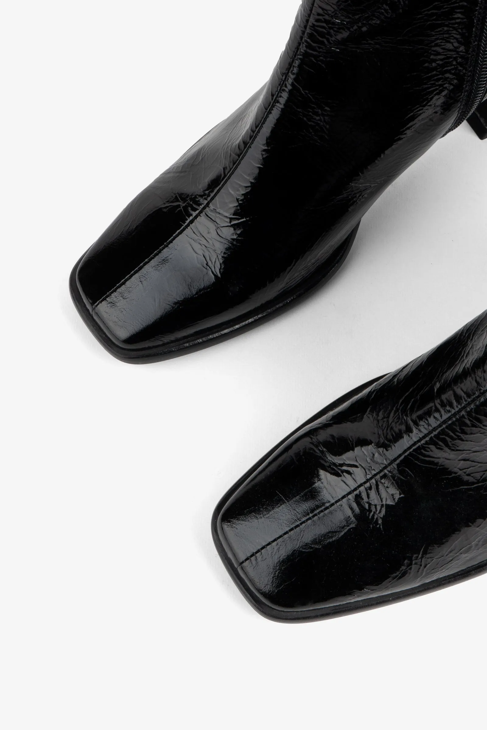 TAFFY PATENT LEATHER HEELED BOOT