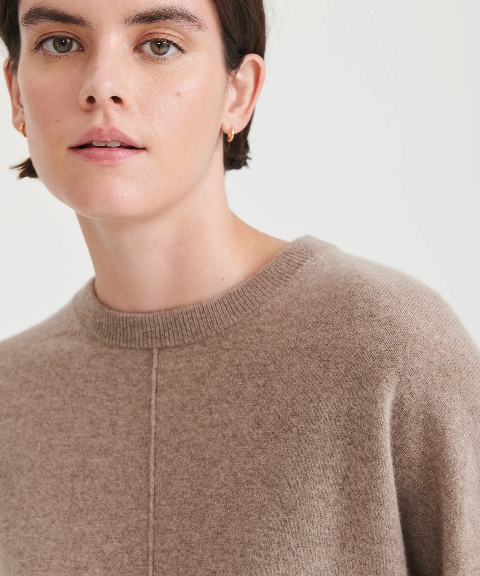 Washable Cashmere Curved Hem Crewneck